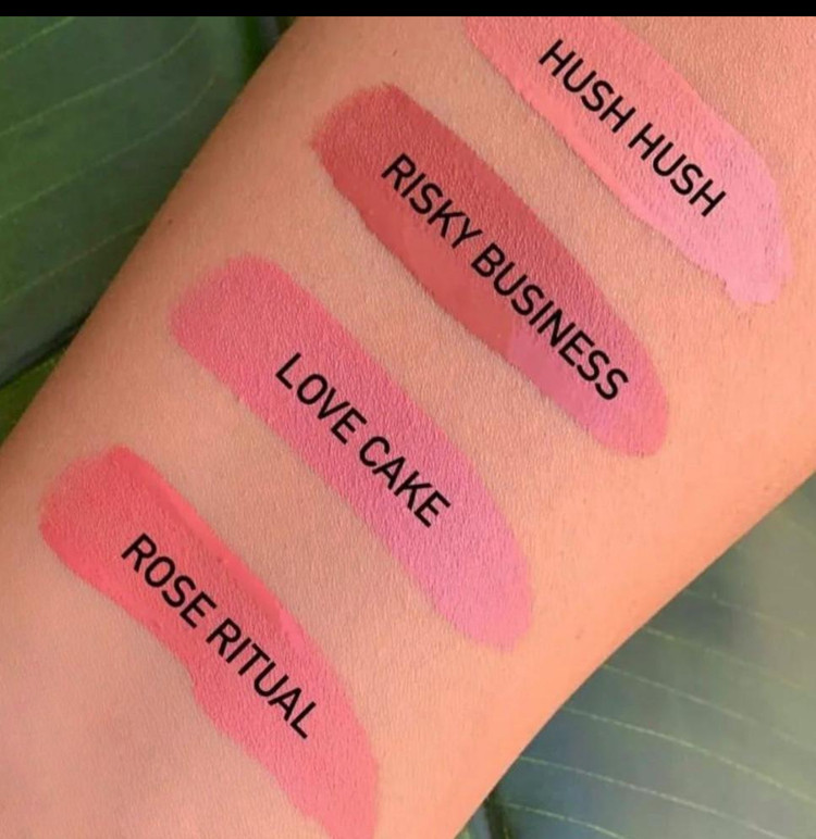 رژگونه مایع شیگ اصلی color bloom mate finish